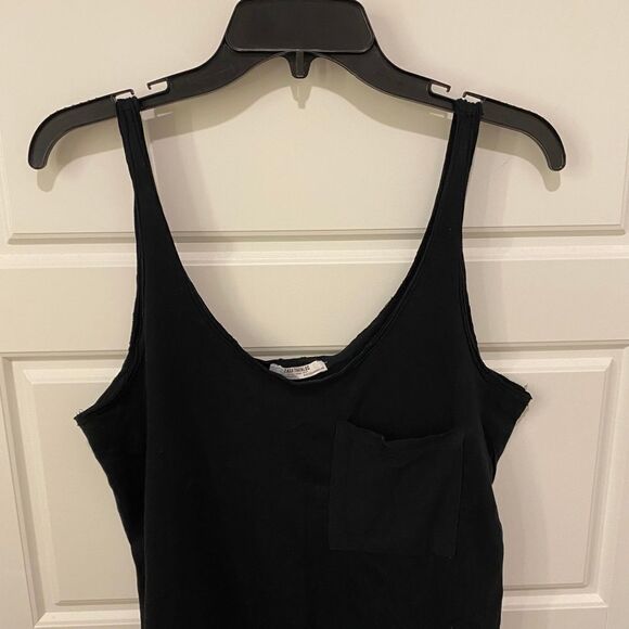 Zara Tank Top. Black. Medium - Picture 5 of 9